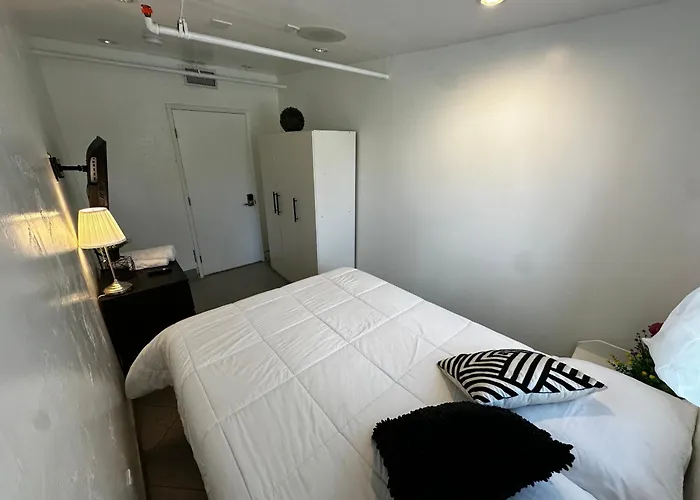 Culver City Hostel